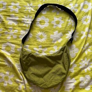 Medium Crescent in Avocado 🥑